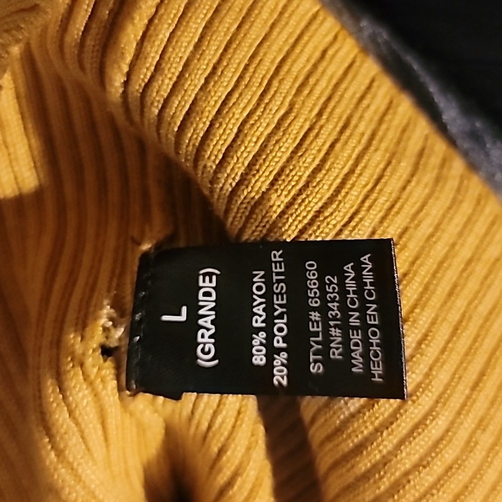 Fashion Nova Tara Turtle Neck Sweater Ambiance Apparel - Picture 5 of 7